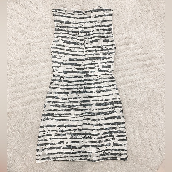 Like New! Milly Nina Dress Women’s Size 2 - Picture 3 of 5